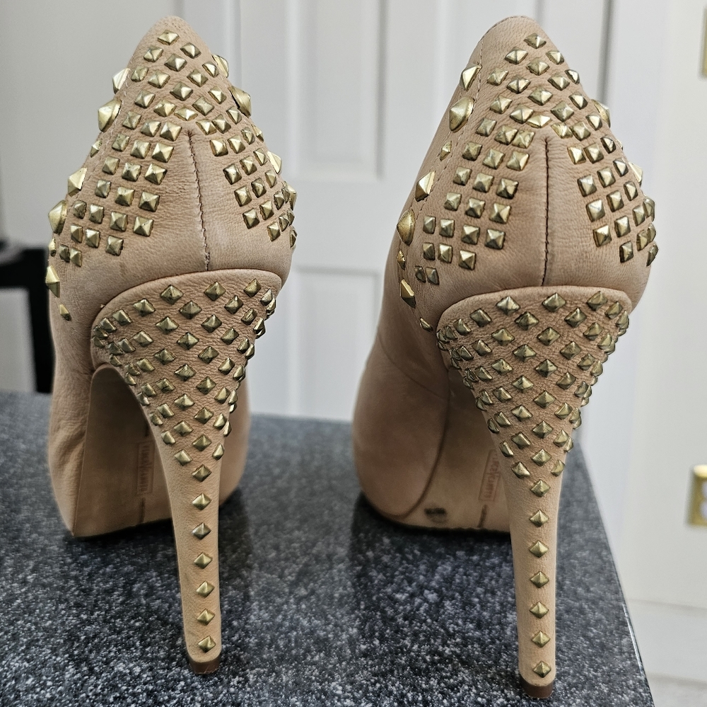 Vince Camuto